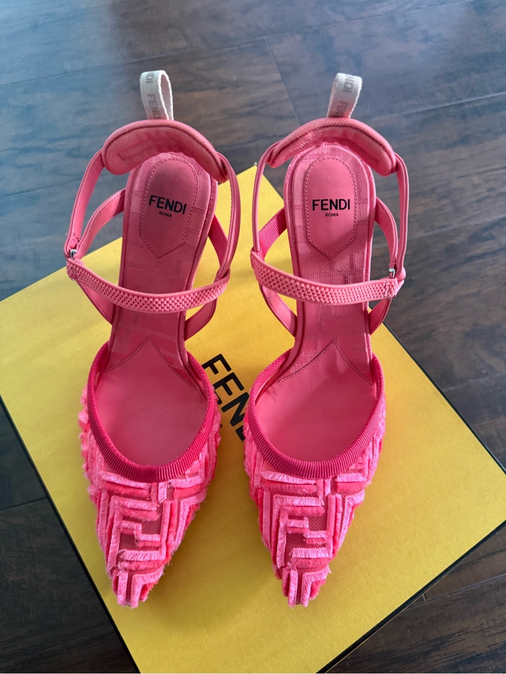 Fendi Women’s Pink Embellished Pointed-Toe Heels size 37